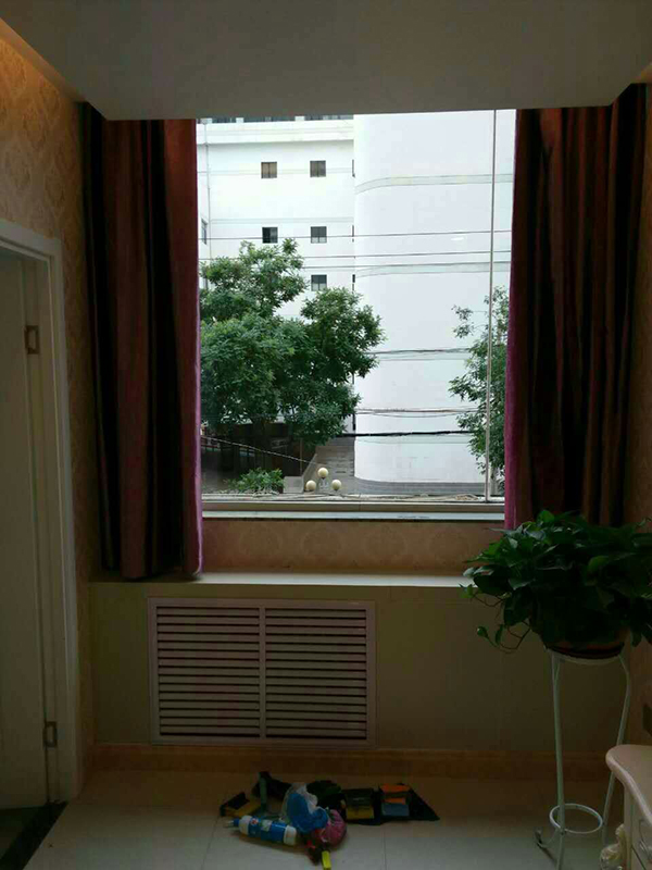 麗詩(shī)堂美容美體玻璃清潔